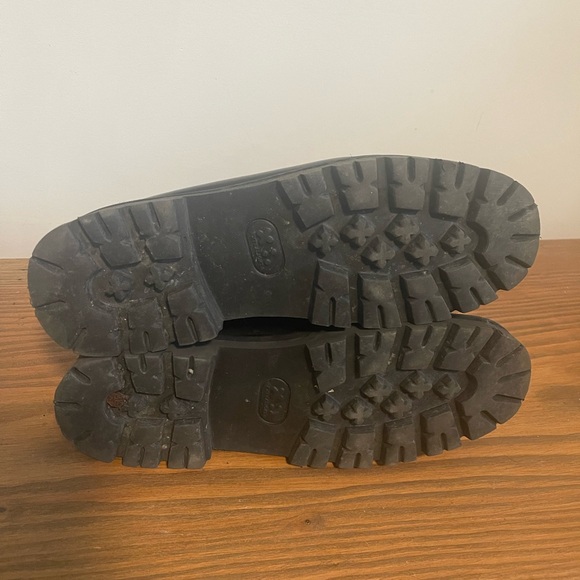 G.H. Bass & Co. Whitney Super Lug Loafers - Picture 3 of 7